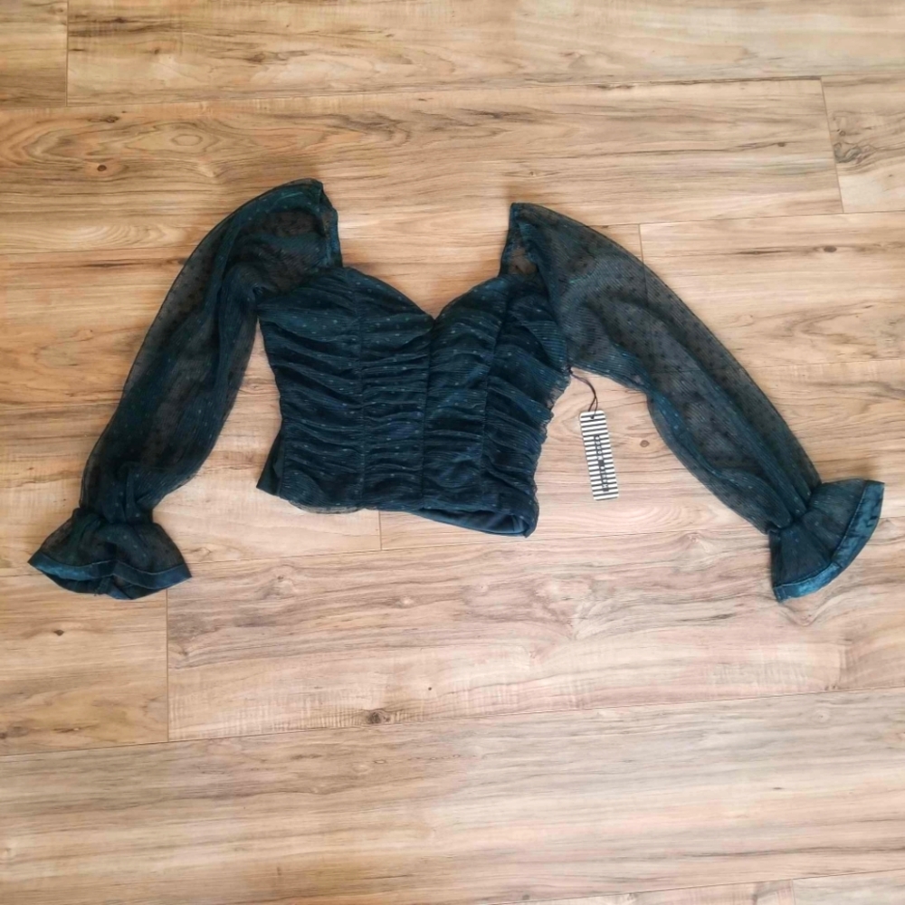 New women's crop top